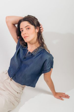 Blusa azul oscuro manga corta